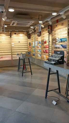 Lenskart.com at Nelson Manickam Road